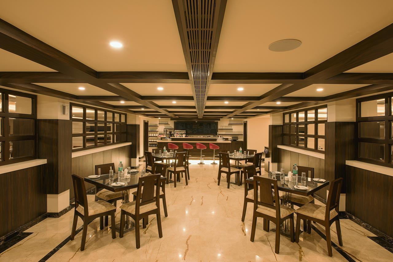 White Lotus Hotel Udupi Eksteriør billede