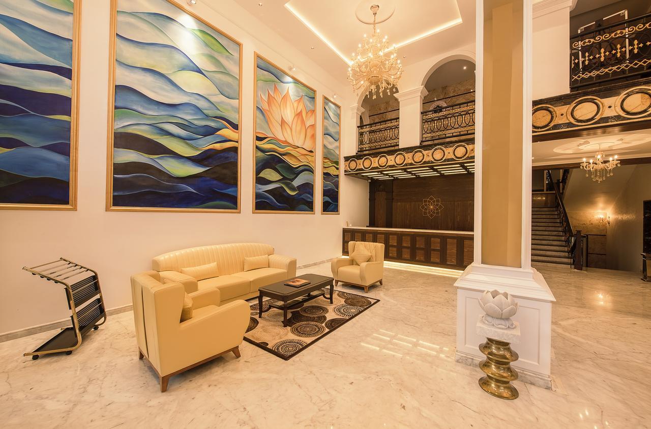 White Lotus Hotel Udupi Eksteriør billede