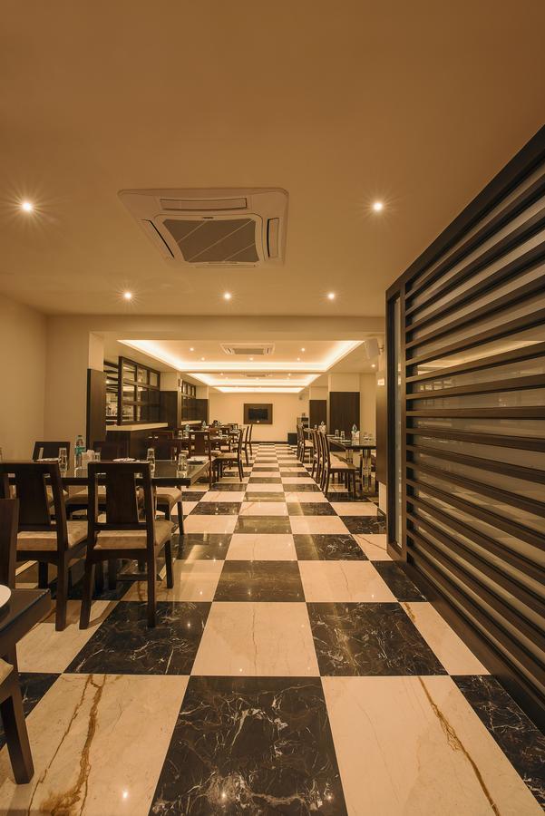 White Lotus Hotel Udupi Eksteriør billede