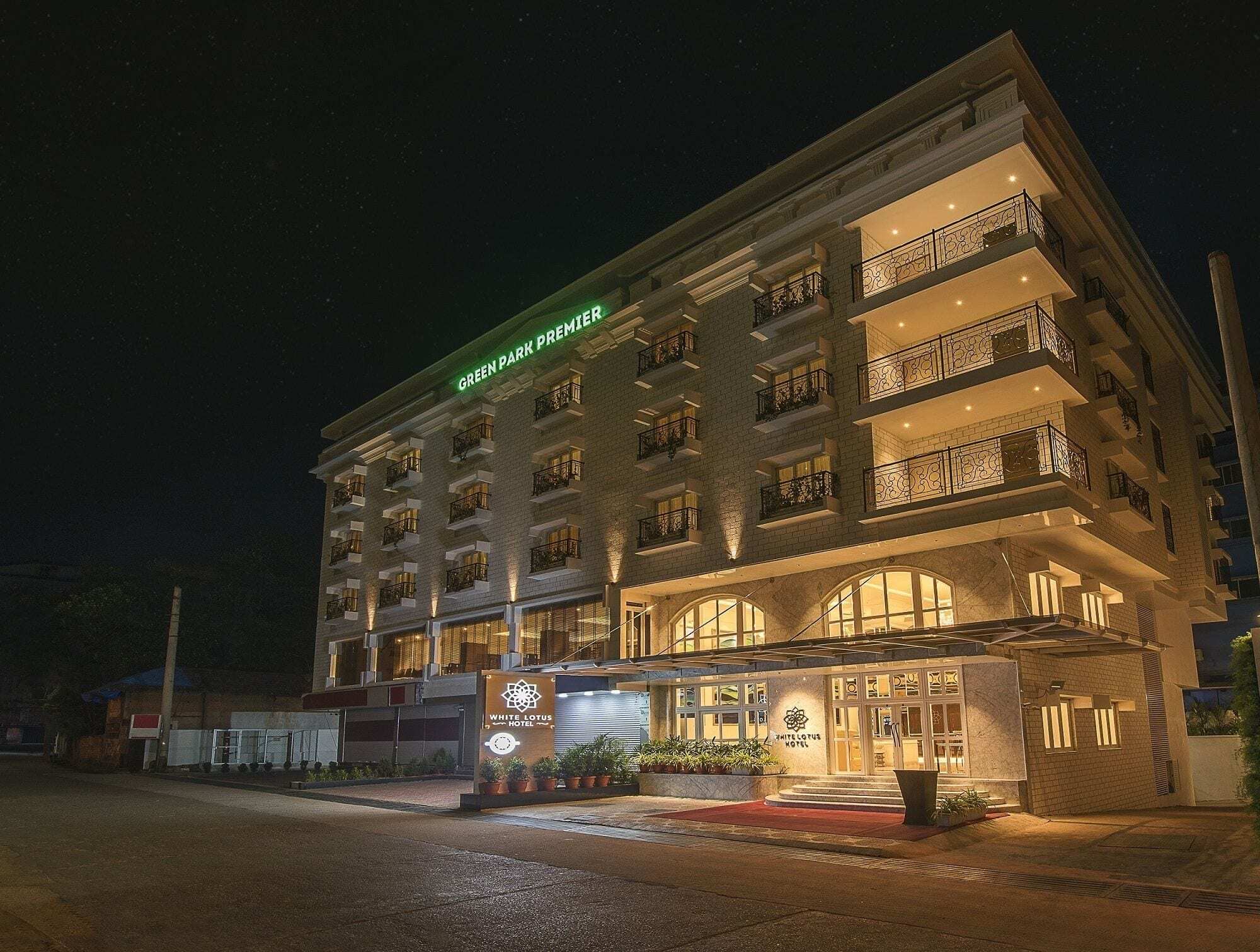 White Lotus Hotel Udupi Eksteriør billede